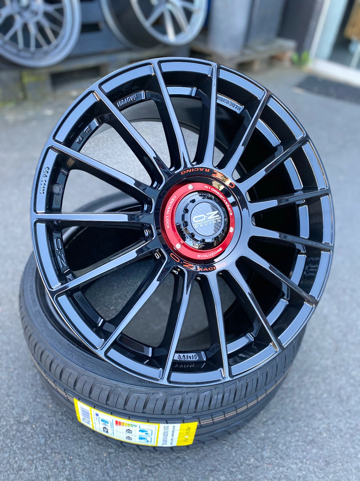 19 Zoll OZ Superturismo Evo Felgen VW Golf 5 6 7 GTI R Performance Octavia