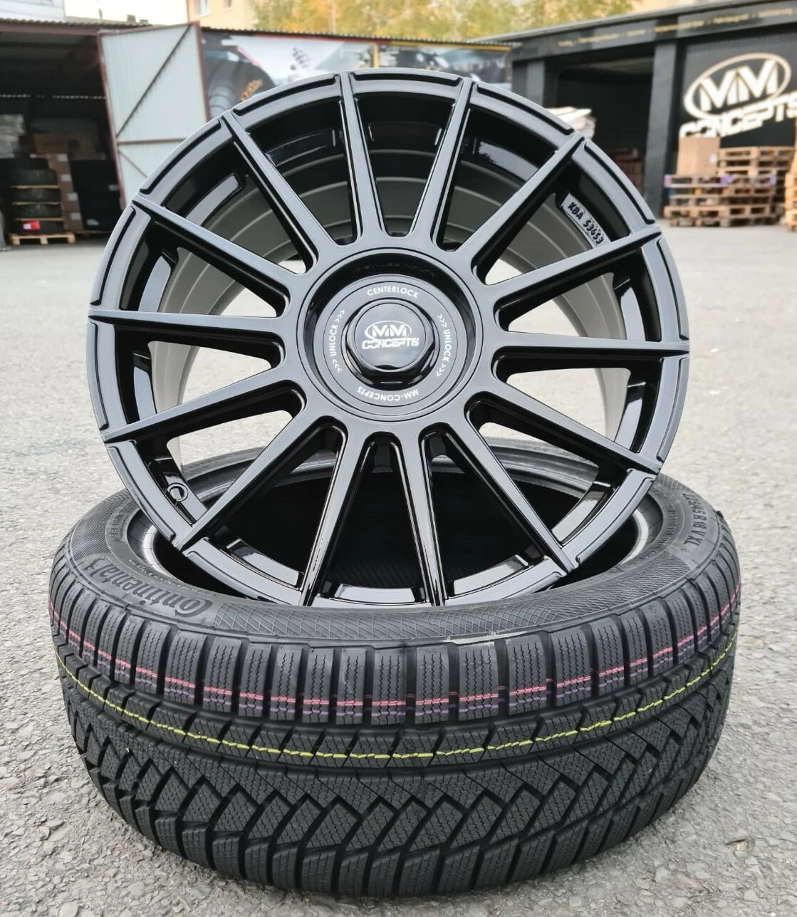 18 Zoll MM04 Felgen für Audi Q3 F3 Sportback bis 180KW Schwarz SLine