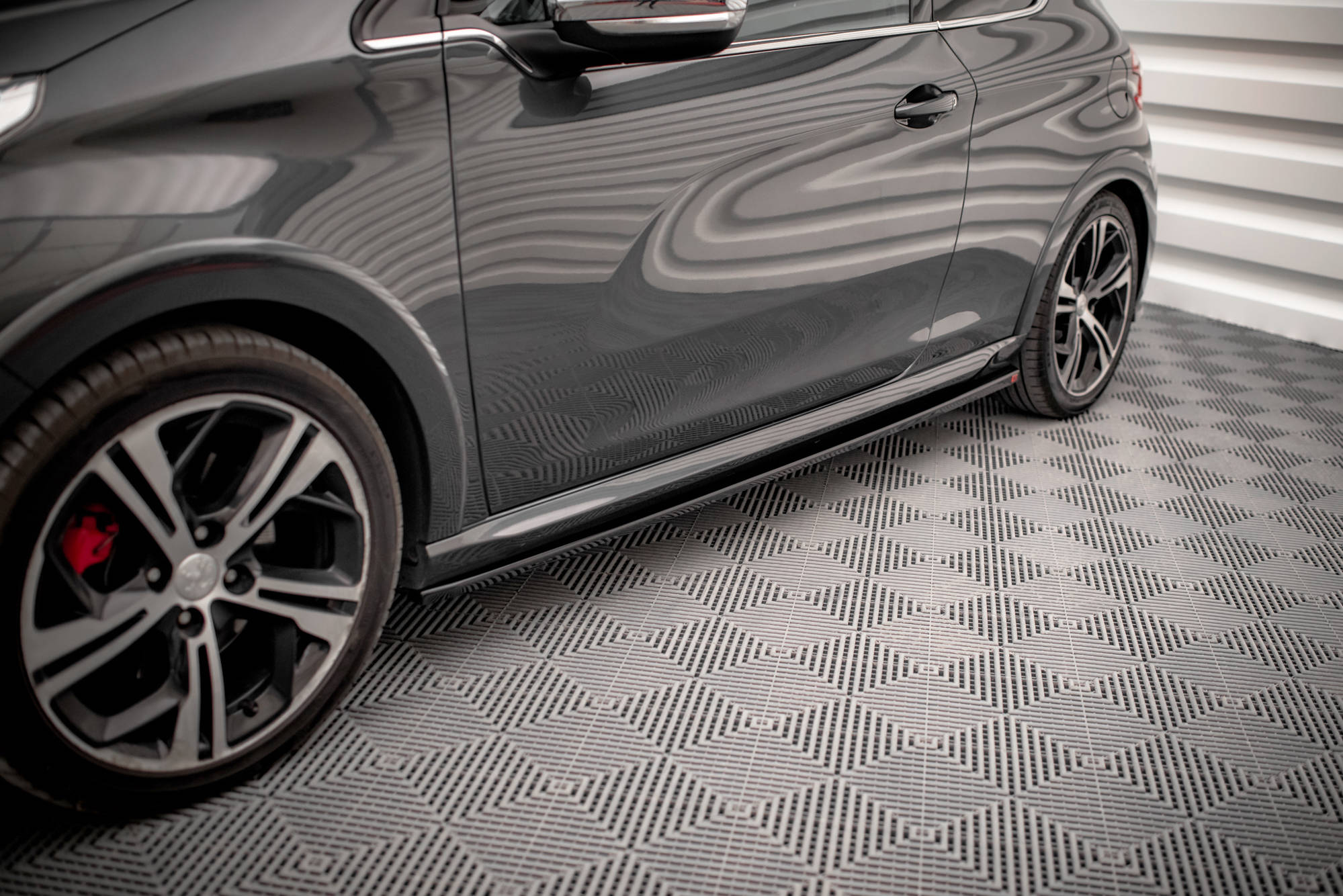 Street+ Seitenschweller Leisten passend für Peugeot 208 GTi Mk1 schwarz Hochglanz
