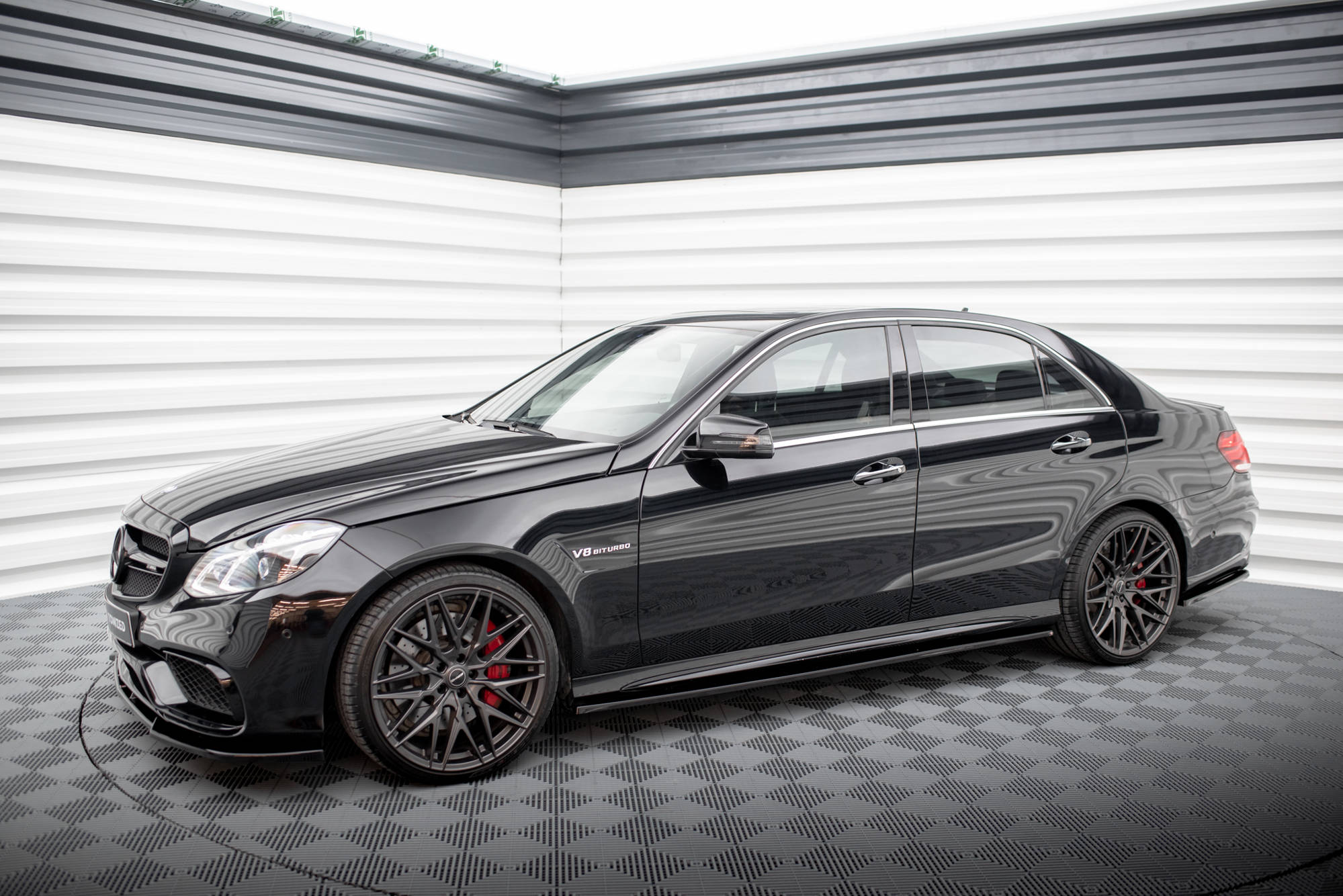 Street+ Seitenschweller Leisten passend für Mercedes E63 AMG / AMG-Line Limousine W212 FL schwarz Hochglanz