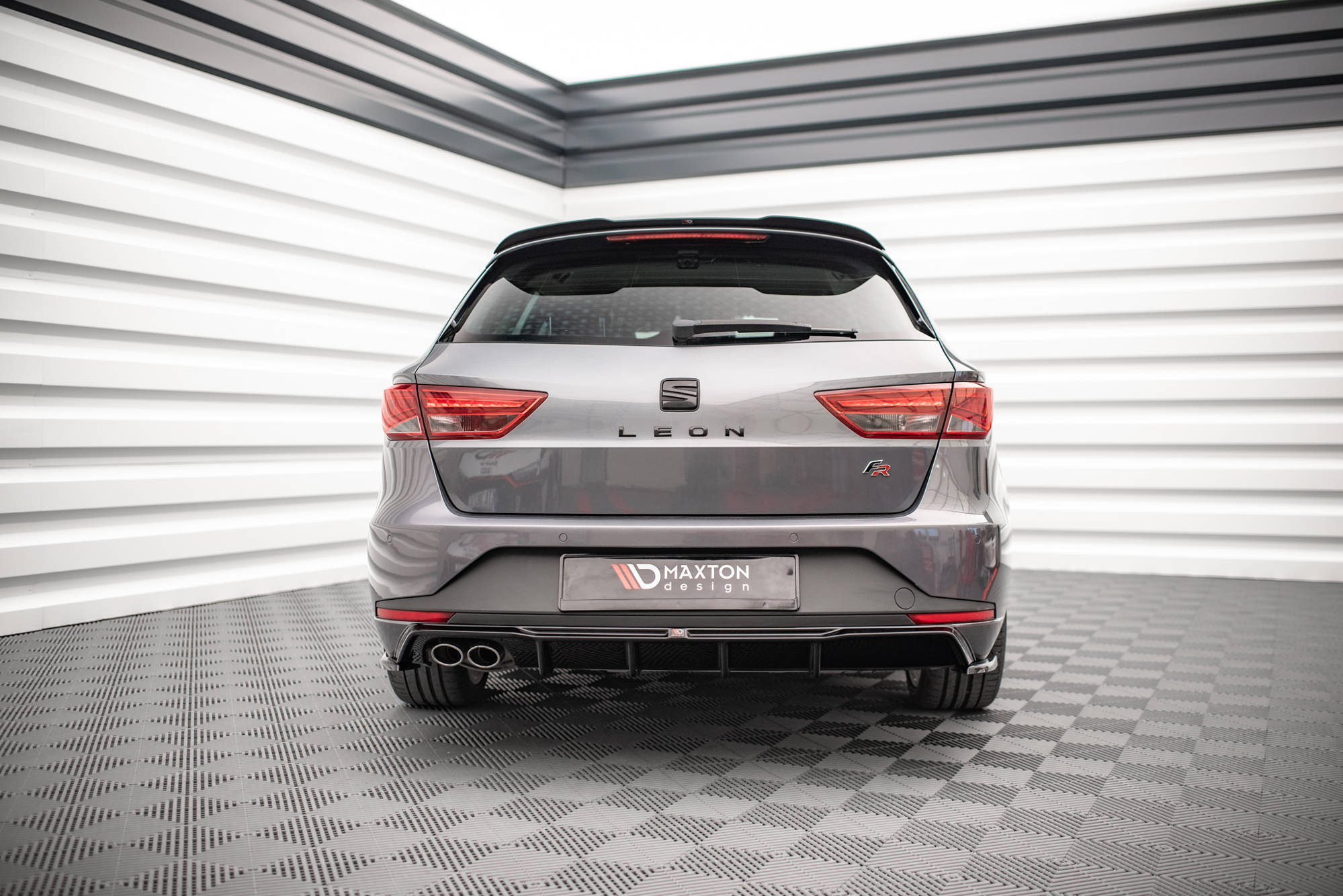 Street+ Heck Ansatz Diffusor passend für Seat Leon FR Sportstourer Mk3 schwarz Hochglanz