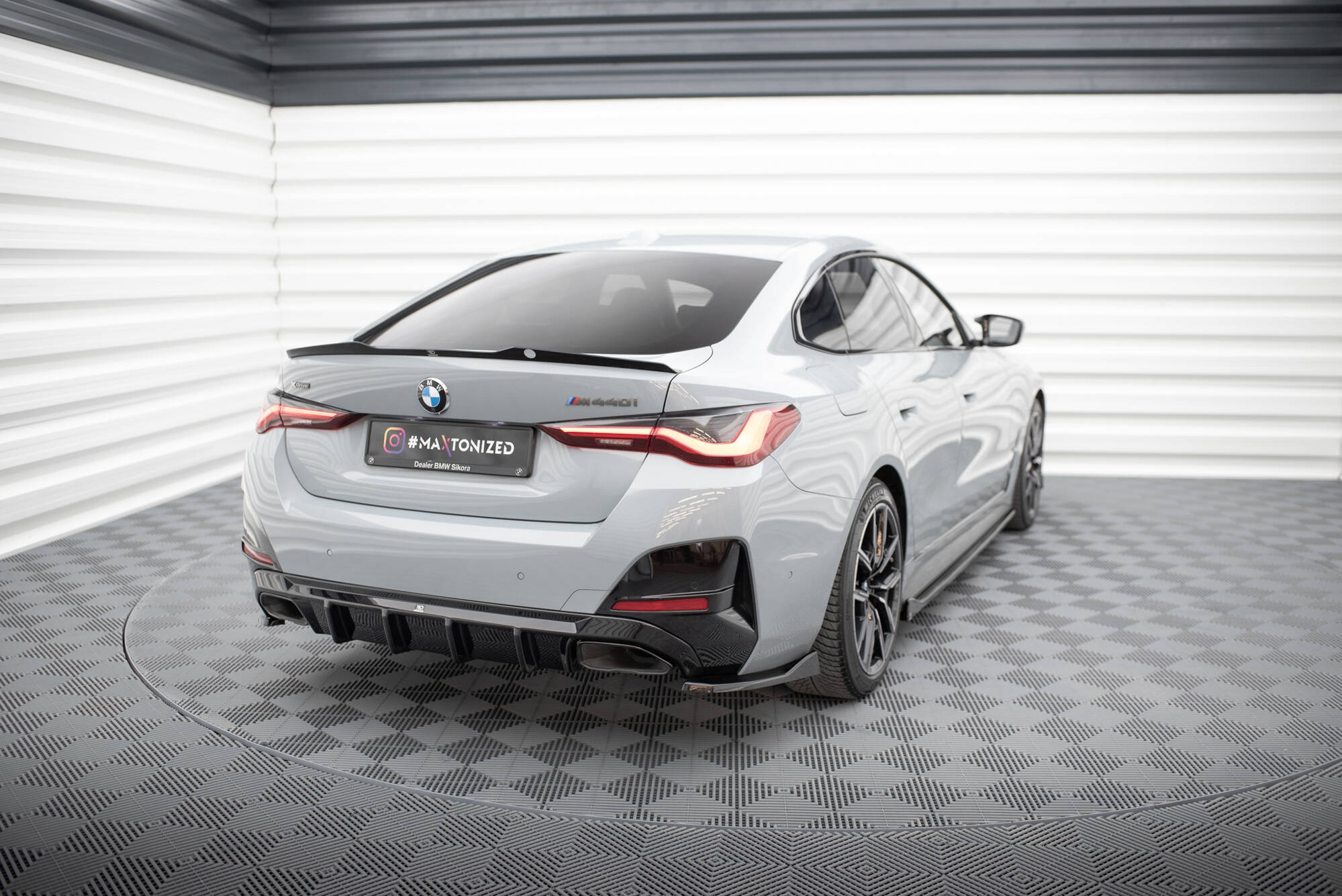 Street+ Heck Ansatz Flaps V.4 passend für BMW M440i Gran Coupe G26 schwarz Hochglanz