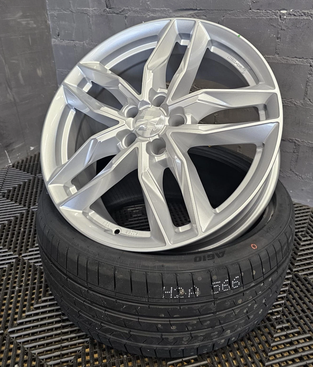 20 Zoll WH40 Felgen für VW Amarok VW T5 T6 Multivan Beach California Transporter