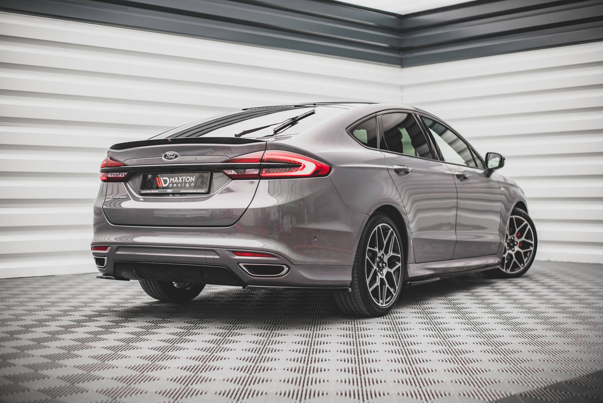 Street+ Heck Ansatz Flaps V.1 passend für Ford Mondeo ST-Line Mk5 FL schwarz Hochglanz