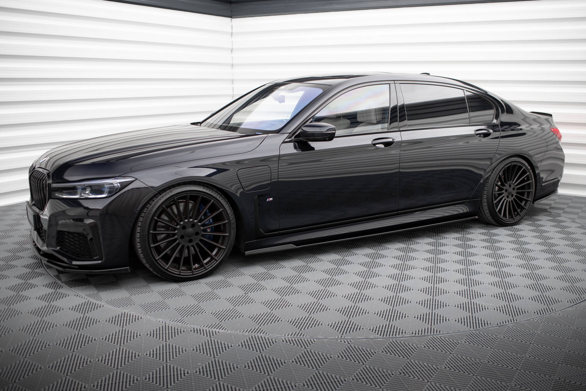 Street+ Seitenschweller Leisten V.2 passend für BMW 7 Lang M-Paket G12 schwarz Hochglanz