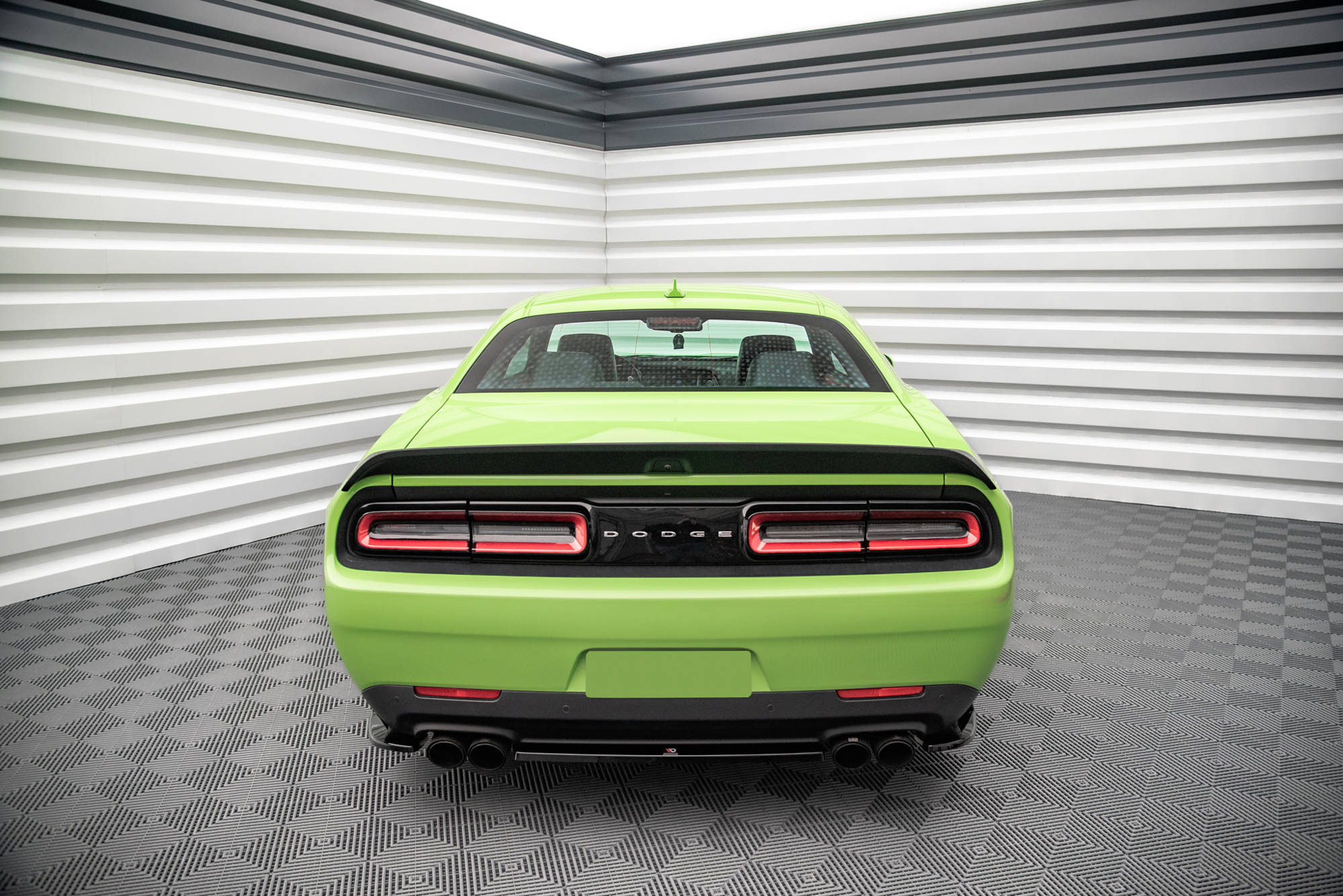 Street+ Mittlerer Diffusor Heck Ansatz passend für Dodge Challenger SRT Hellcat Widebody Mk3 schwarz Hochglanz