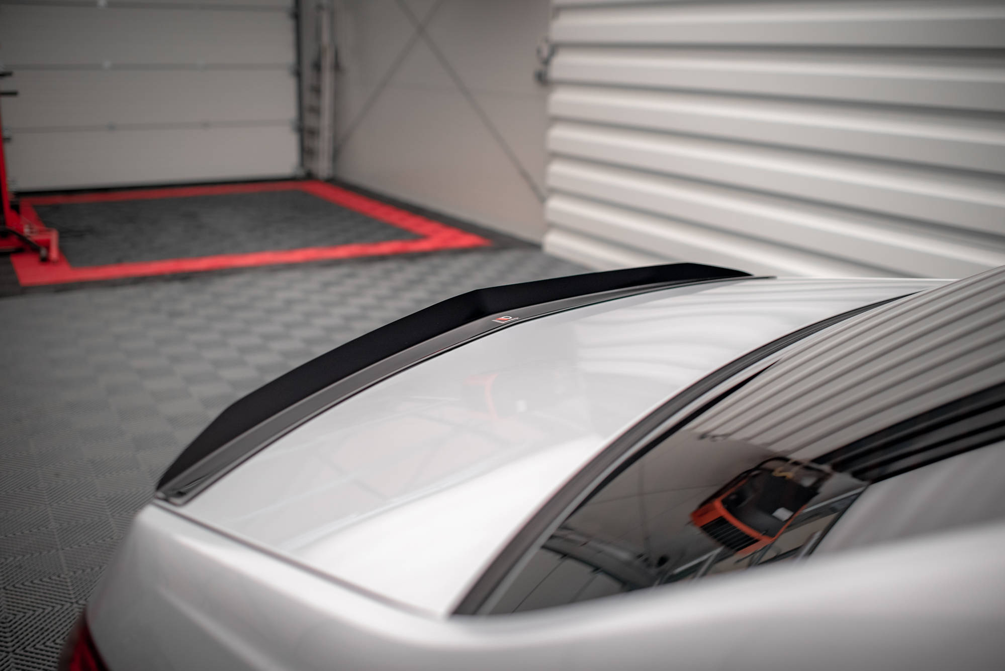 Heck Spoiler Aufsatz Abrisskante passend für Mercedes E63 AMG / AMG-Line / Standard Limousine W212 FL schwarz Hochglanz