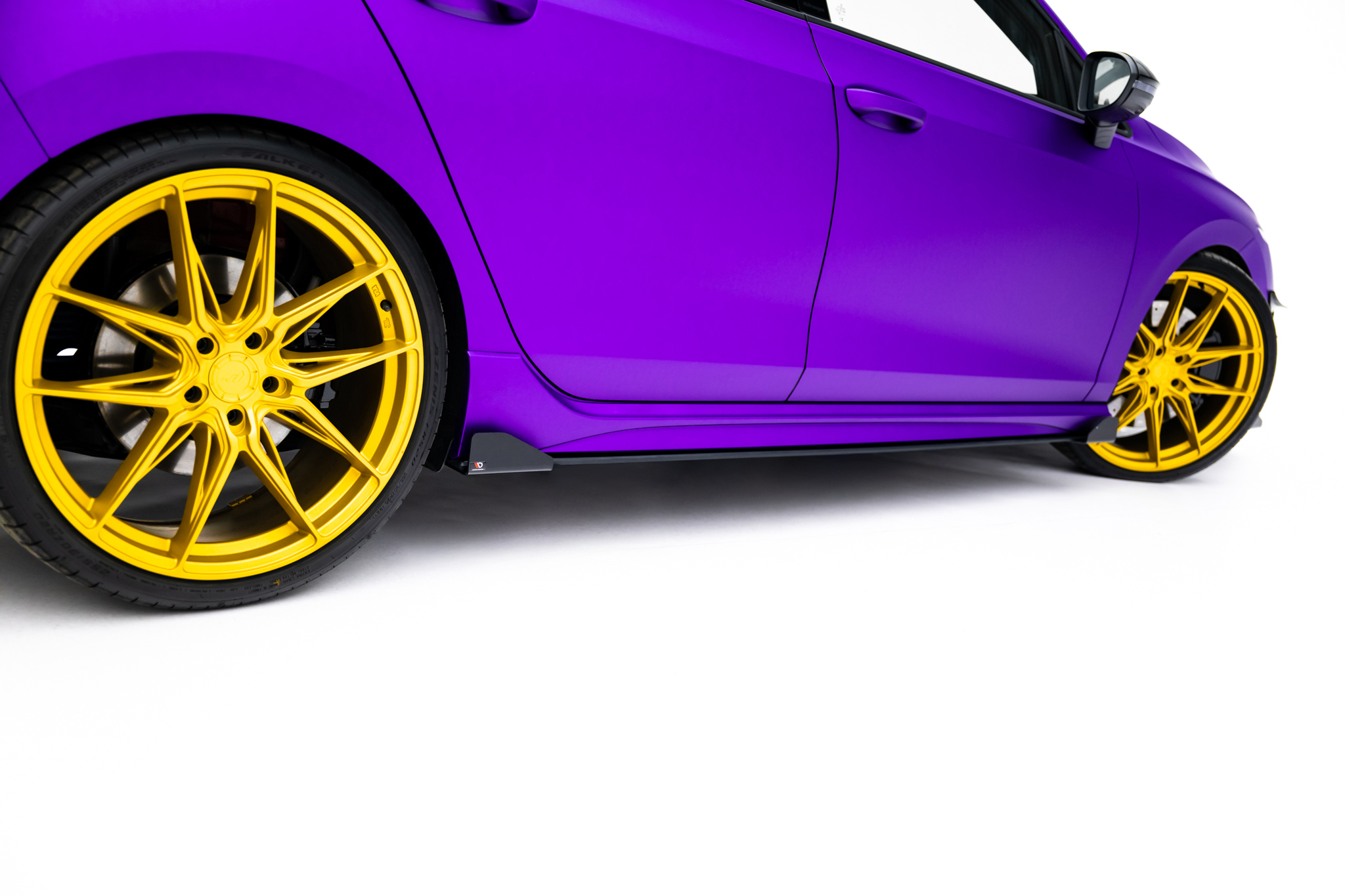 Street Pro Seitenschweller Leisten + Flaps passend für VW Golf R Hatchback Mk8 / Mk8 FL schwarz Hochglanz