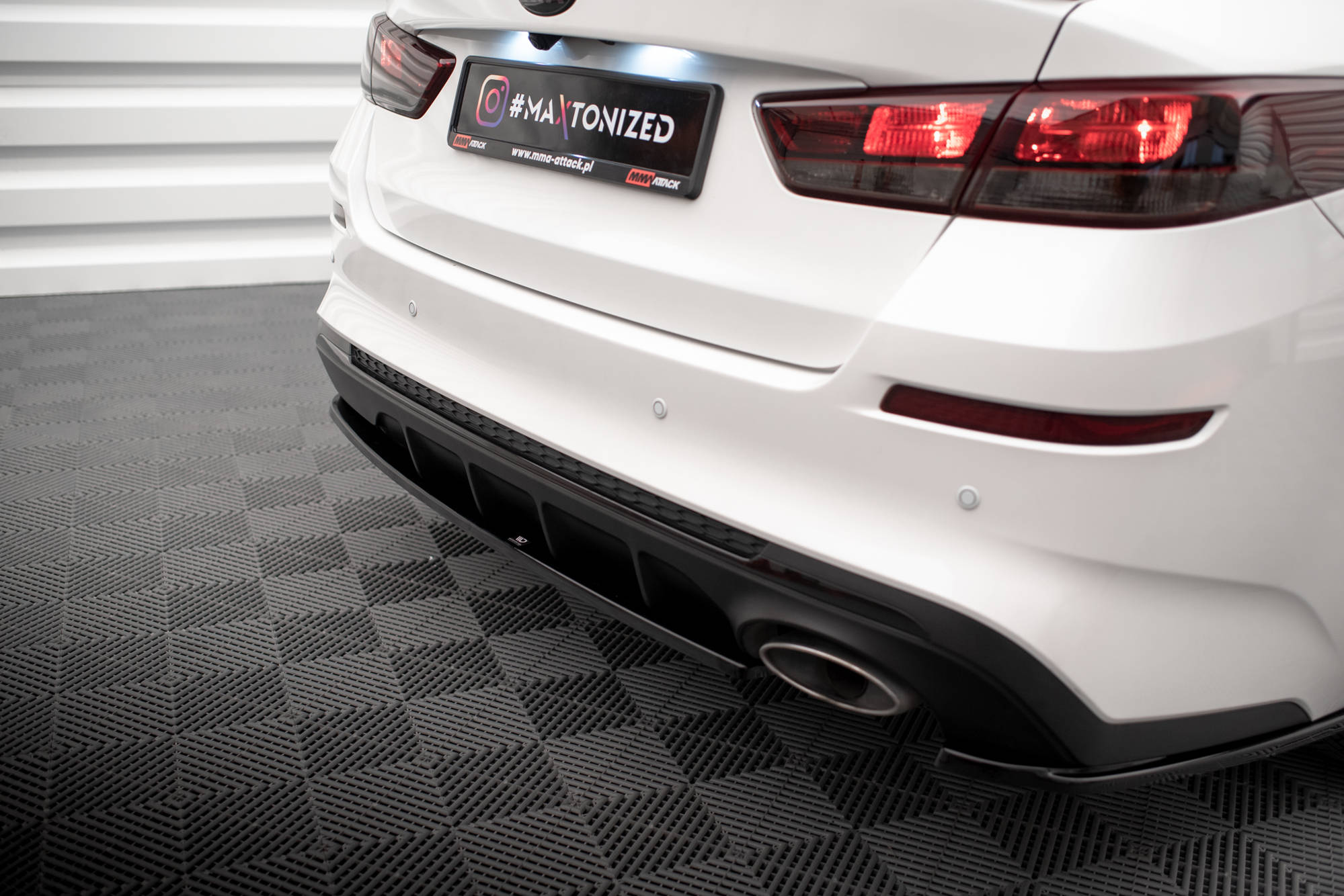 Street+ Heck Ansatz Flaps V.1 passend für Kia Optima Mk4 FL schwarz Hochglanz