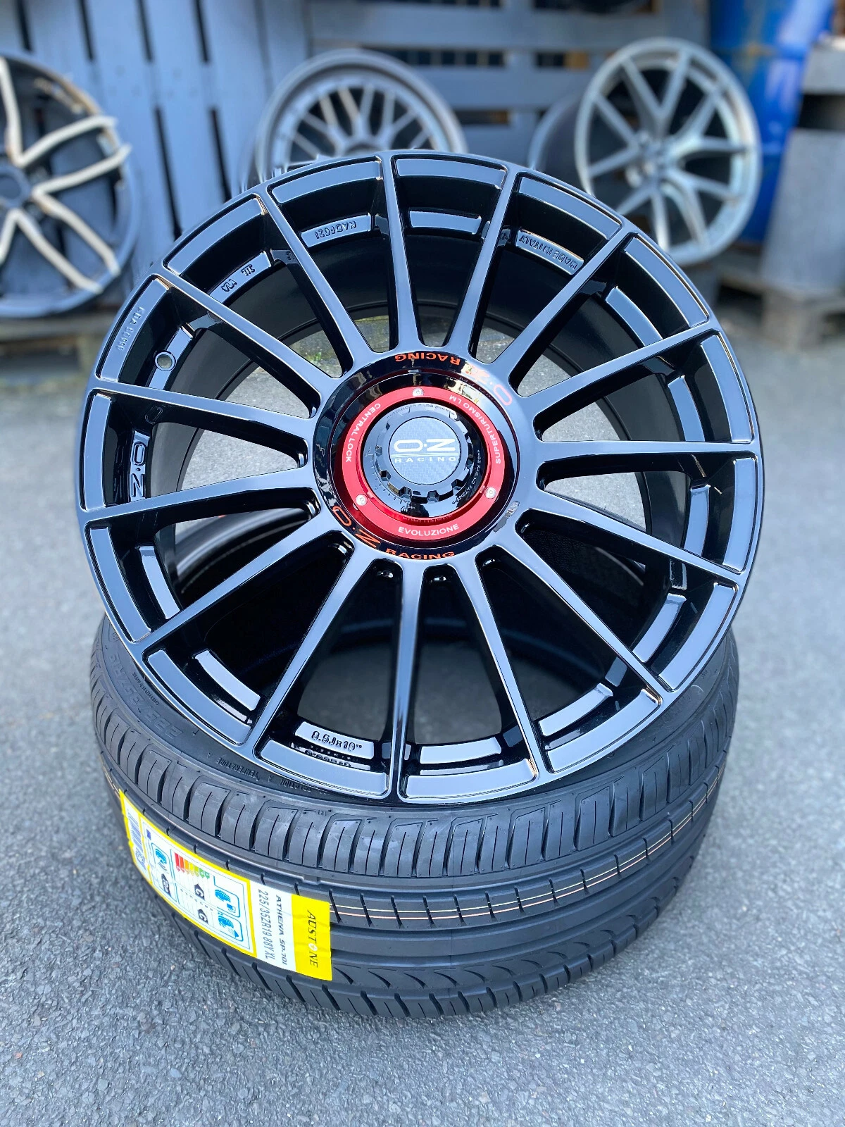 19 Zoll OZ Superturismo Evo Felgen 5x112 schwarz für Seat leon Cupra Audi RS3
