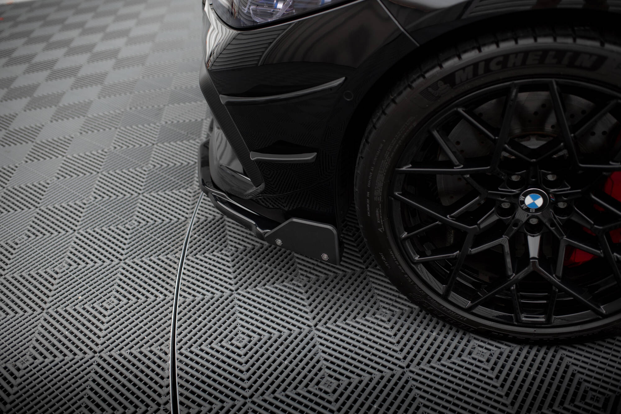 Street+ Spoilerlippe Front Ansatz V.1 + Flaps passend für BMW M8 Gran Coupe F93 / Coupe F92