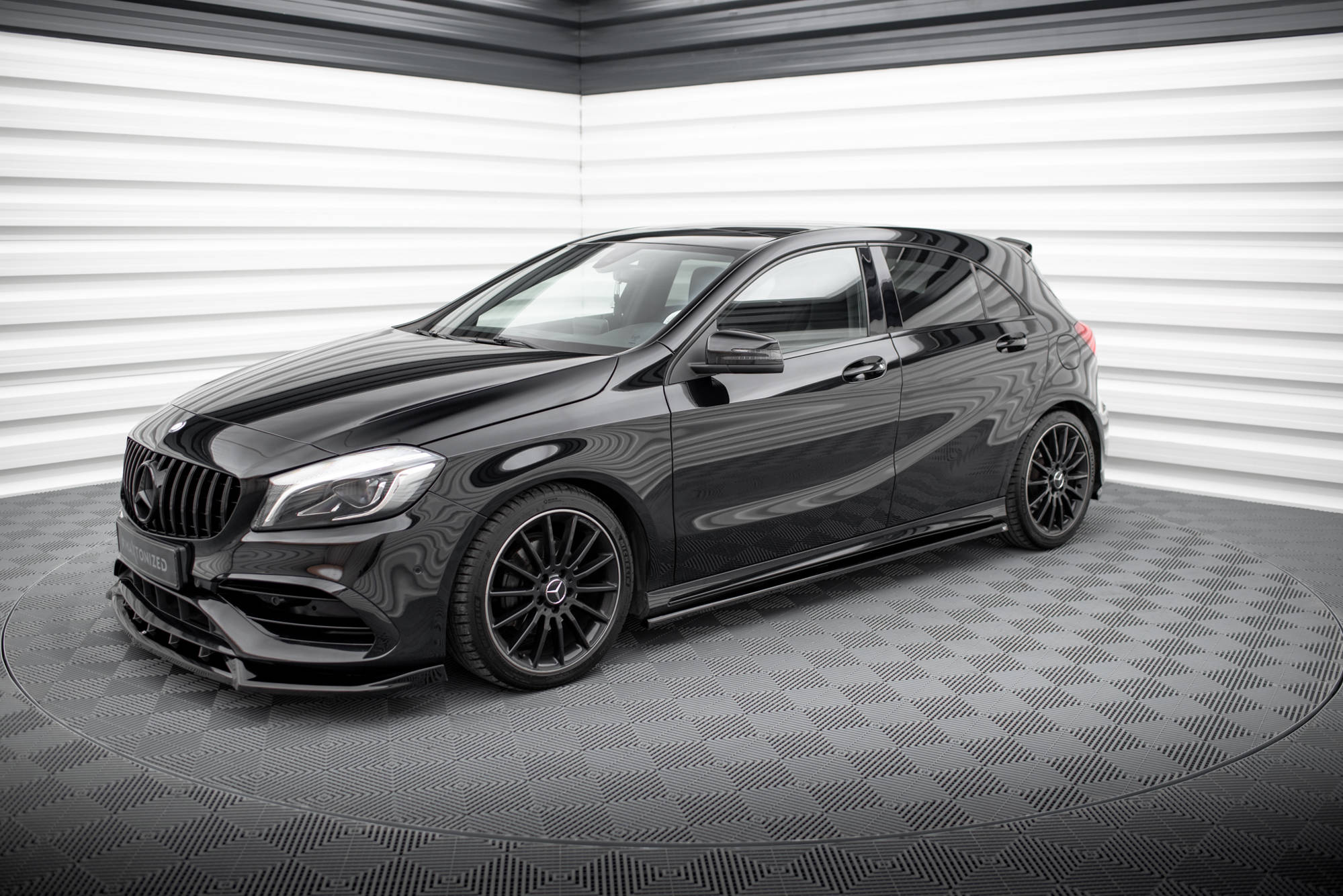 Street+ Seitenschweller Leisten passend für Mercedes A AMG-Line W176 Facelif schwarz Hochglanz
