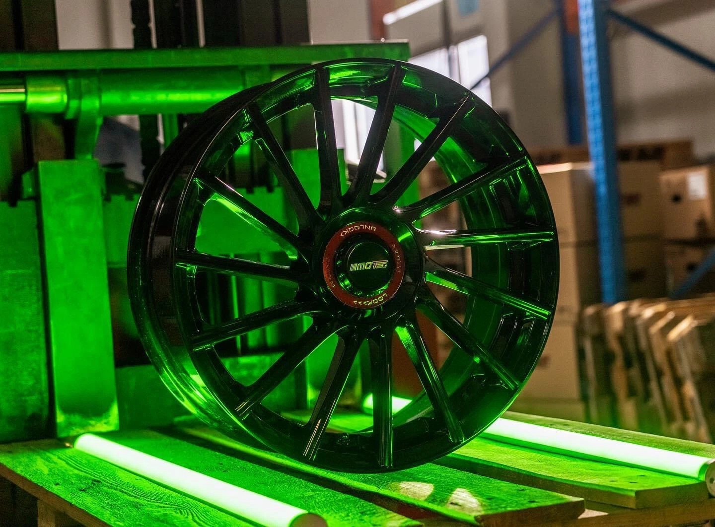 20 Zoll Motec Tornado Revolution Felgen für Tesla Model 3 Performance S Elektro