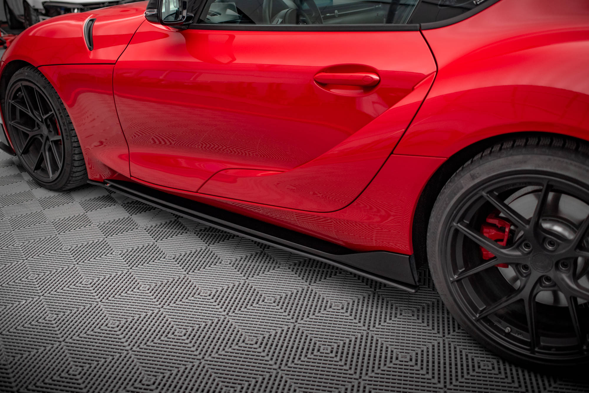Street Pro Seitenschweller Leisten passend für Toyota Supra Mk5 rot