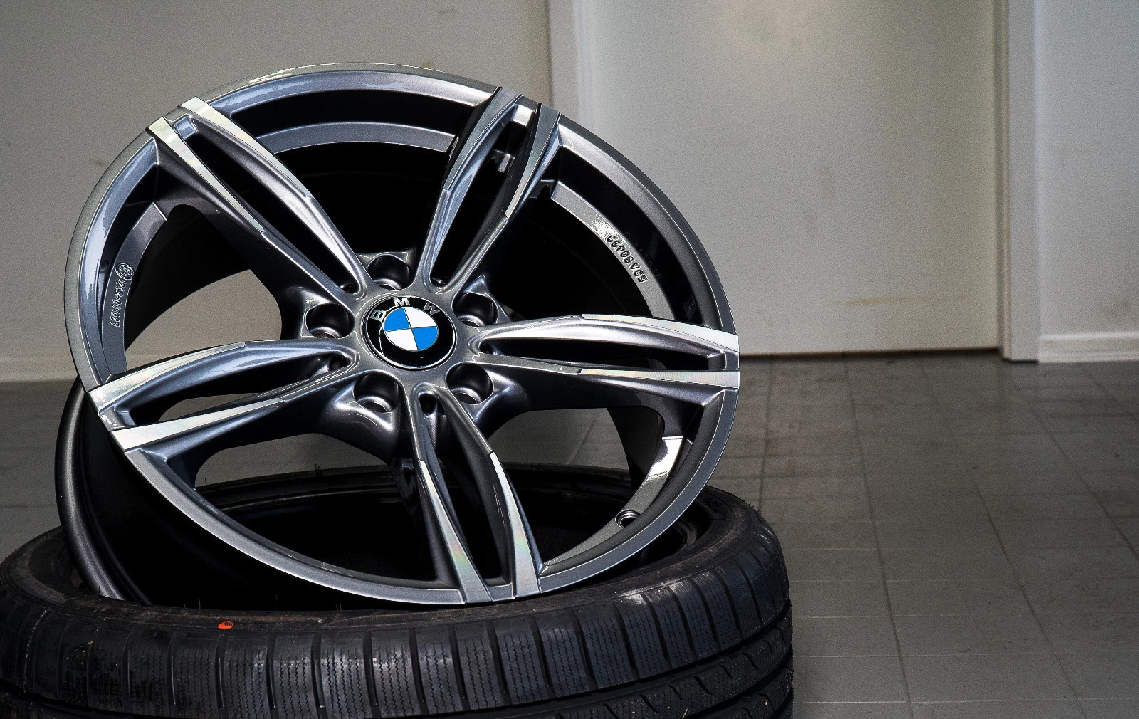 20 Zoll 5x120 Grau poliert Felgen für BMW M3 M4 Performance Paket F80 F82 F83